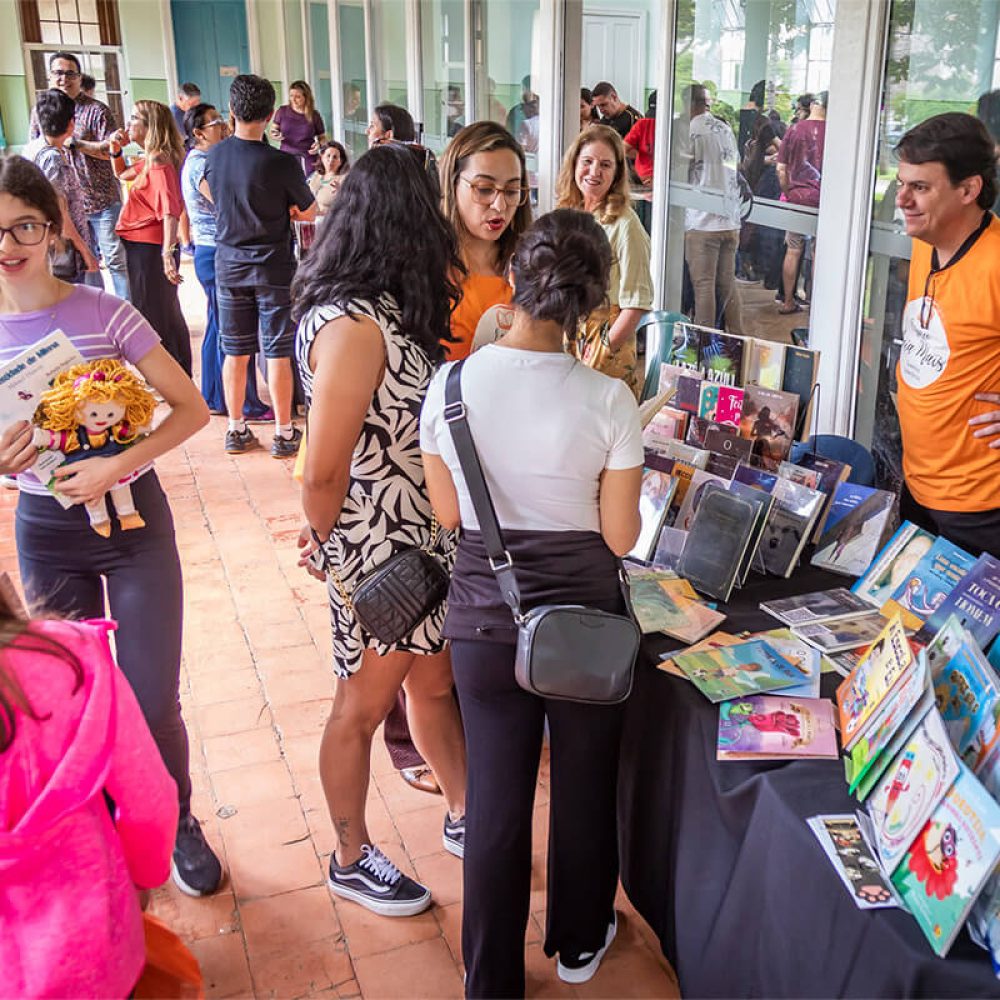 feirinha de livregrafia no parque
